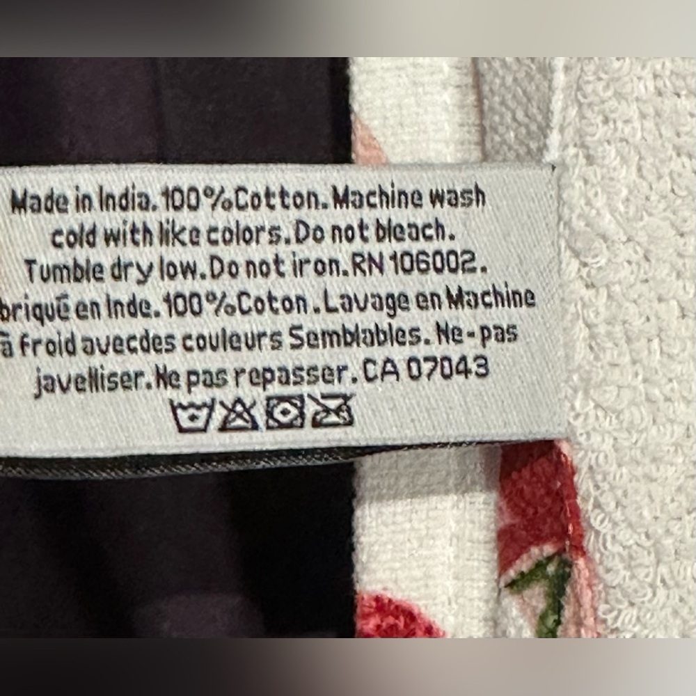 ✨NWT✨ Cupcakes & cashmere: Set of 3 Kitchen Towels - Picture 5 of 5